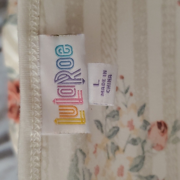 Lularoe - Picture 3 of 4